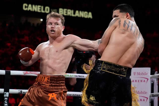 Canelo Alvarez, Edgar Berlanga’yı Yıktı Geçti! Tecrübe Genç Güce Karşı Galip Geldi!